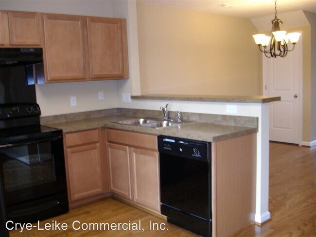 Building Photo - 2 br, 2.5 bath House - 573 Bradburn Village