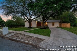 Building Photo - 4018 Meadow Ridge St