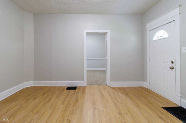 Foto del edificio - 4014 Cornelius Ave