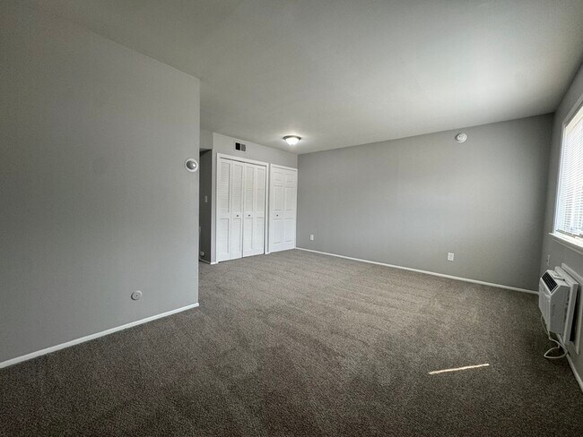 Foto del edificio - 4441 Oakwood
