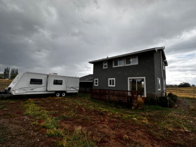 Foto del edificio - 338 W Meadow Rd