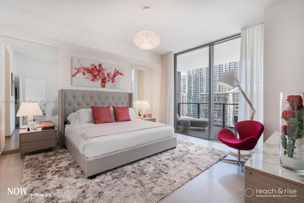 Foto principal - 88 SW 7th St