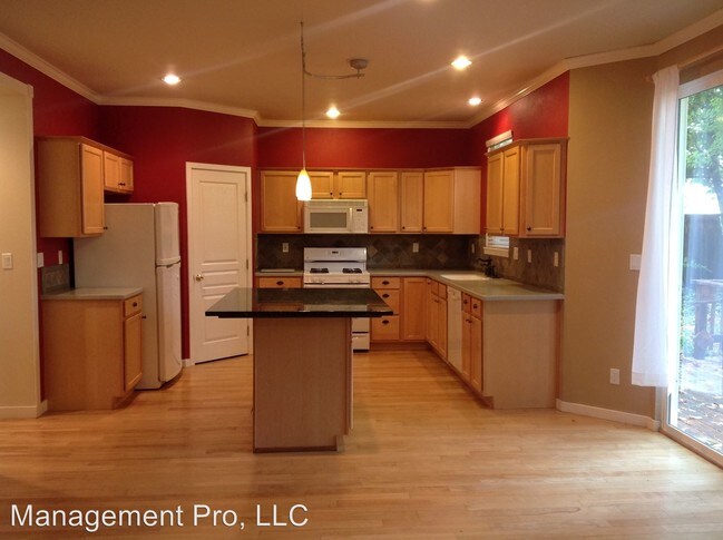 Building Photo - 6241 E Gateway Ct