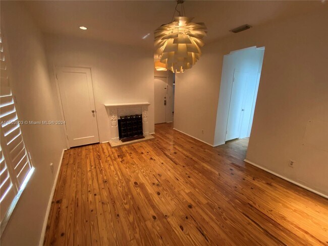 Building Photo - 1056 Jefferson Ave