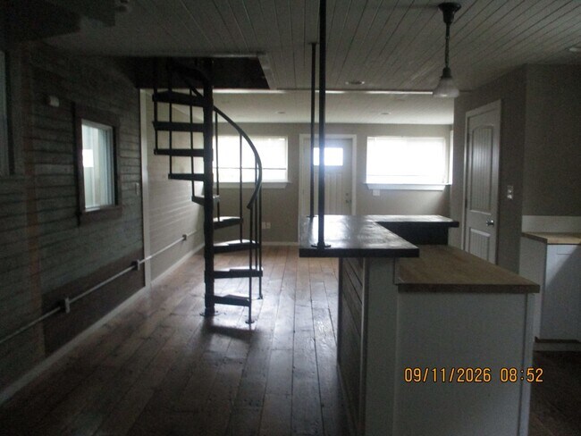 Foto del edificio - 814 W 1st St