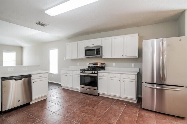 Building Photo - 7815 Royal Cliff Ct