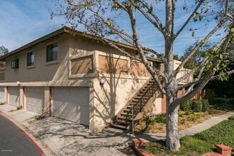 Building Photo - 654 Holmes Ave