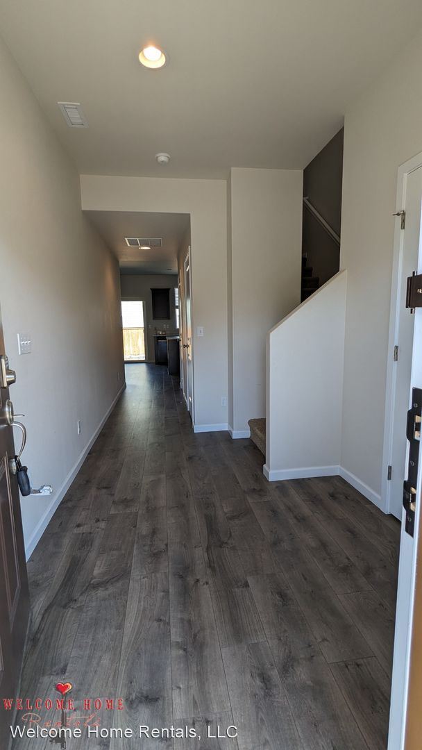 Foto del edificio - 3 br, 2.5 bath House - 19003 112th Ave. Ct. E