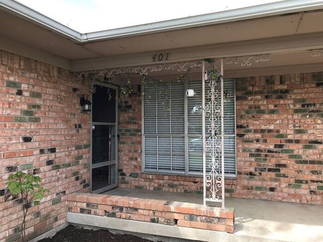 Building Photo - Richardson 2 Bedroom 2 Bathroom and 1 Car ...