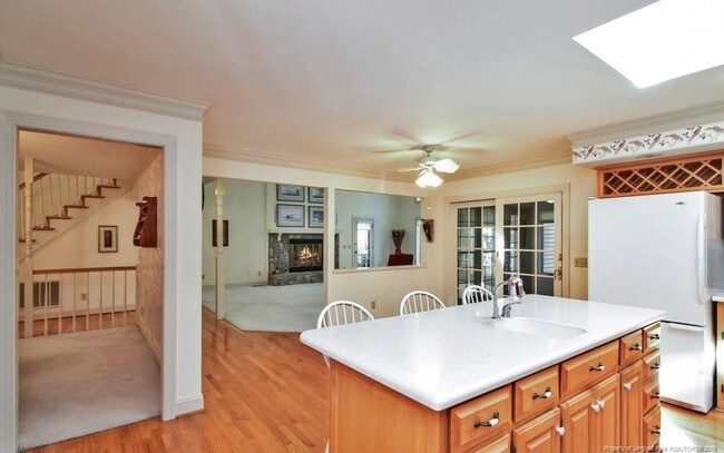 Foto del edificio - 579 Broadmoor Ct