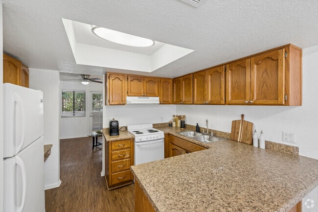 Carefree - 2 habitaciones, 2 baños - 1150 pies cuadrados - Cocina - The Fountains at Lake Pleasant