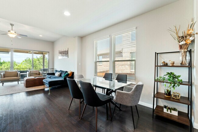 Building Photo - 5304 Traviston Dr
