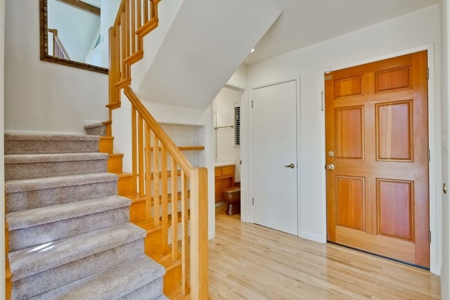 Building Photo - 3 bedroom 2.5 bath  home in San Jose!