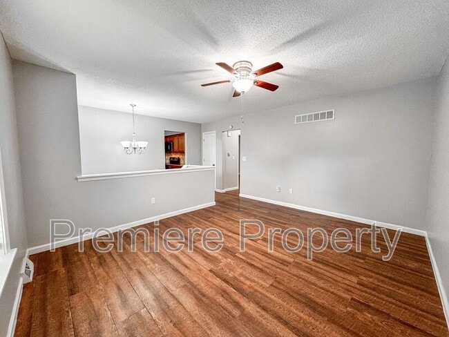 Building Photo - 3908 Springfield St