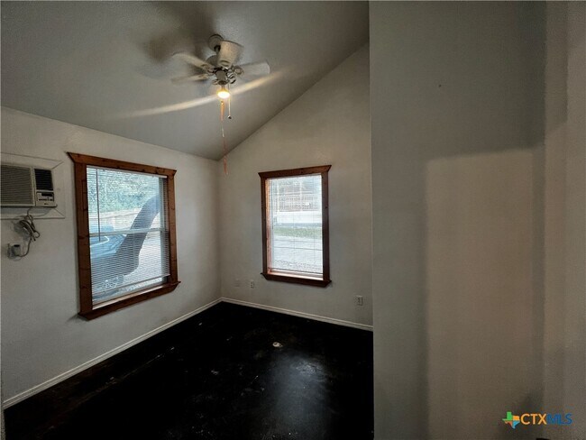 Foto del edificio - 41170 FM3159