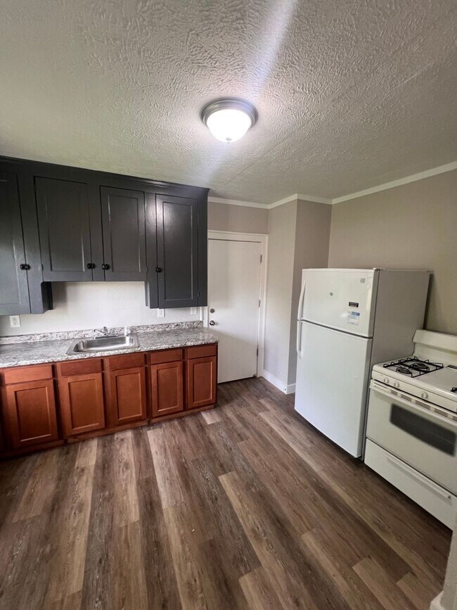 Foto del edificio - 4275 E 114th St