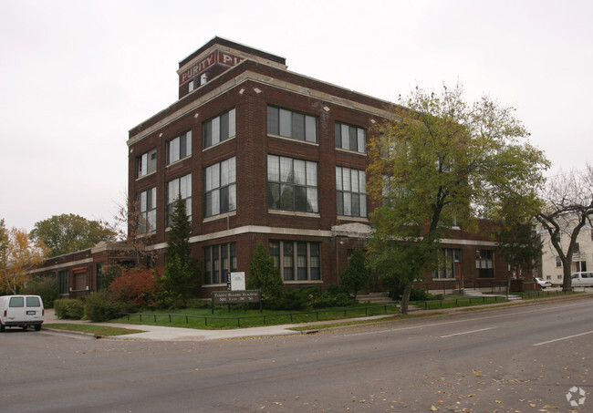Building Photo - 500 E 36th St