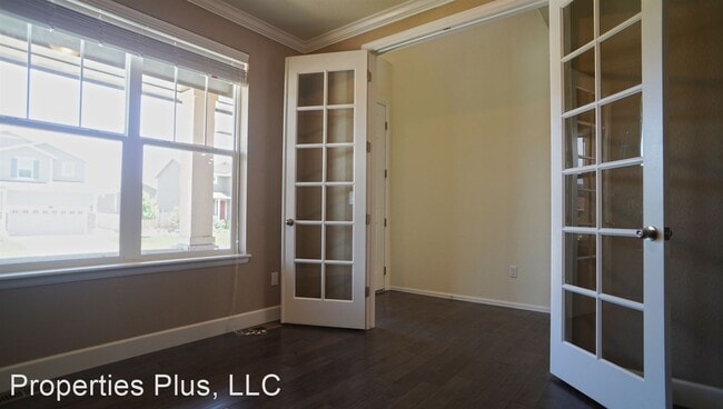 Building Photo - 4 br, 3.5 bath House - 16053 Columbine St