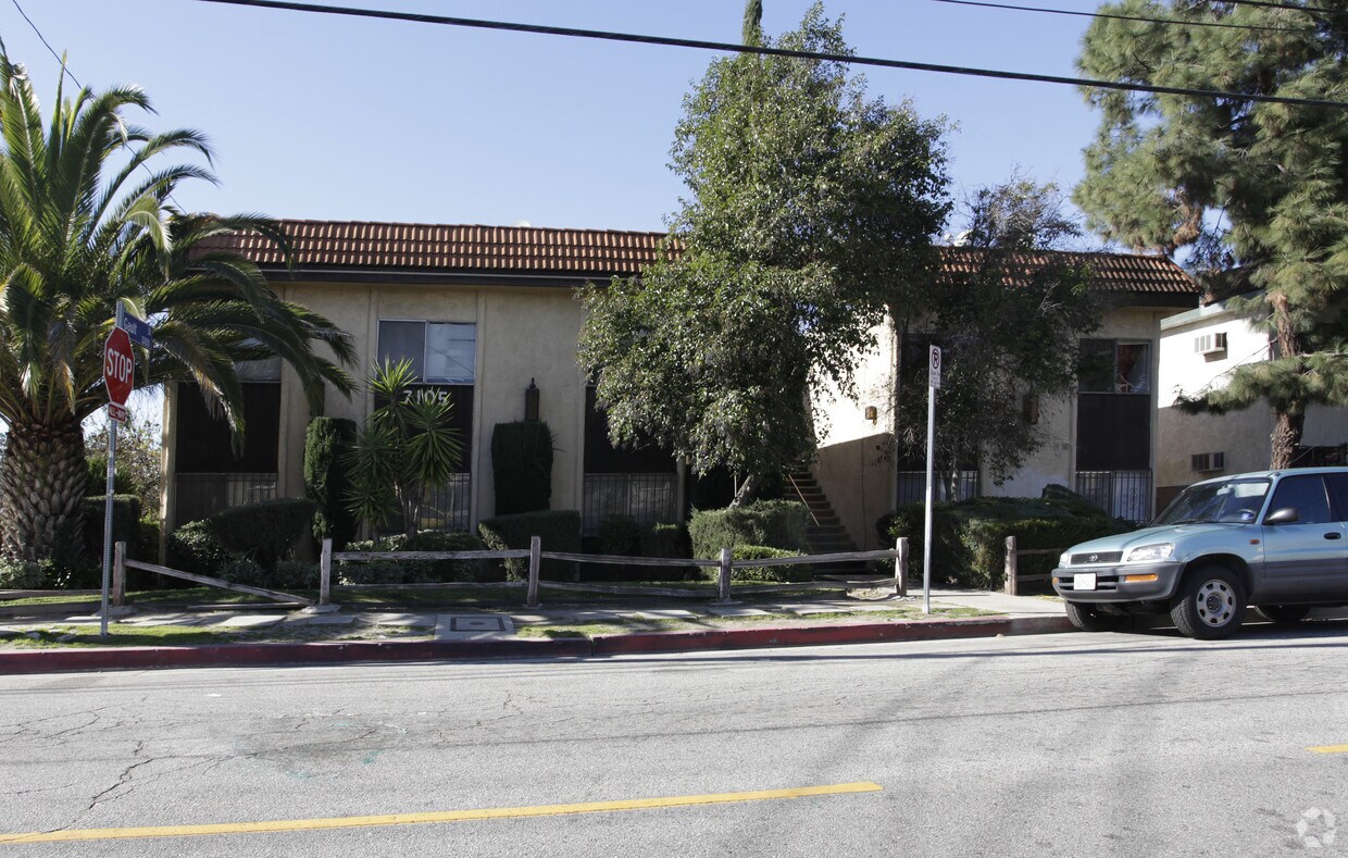 Building Photo - 7105 Ethel Ave