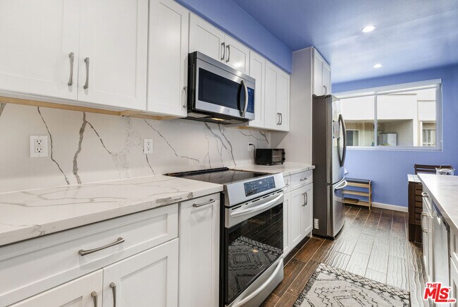 Building Photo - 5310 Raintree Cir