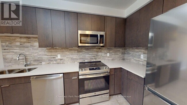 Building Photo - 63 Arthur St S