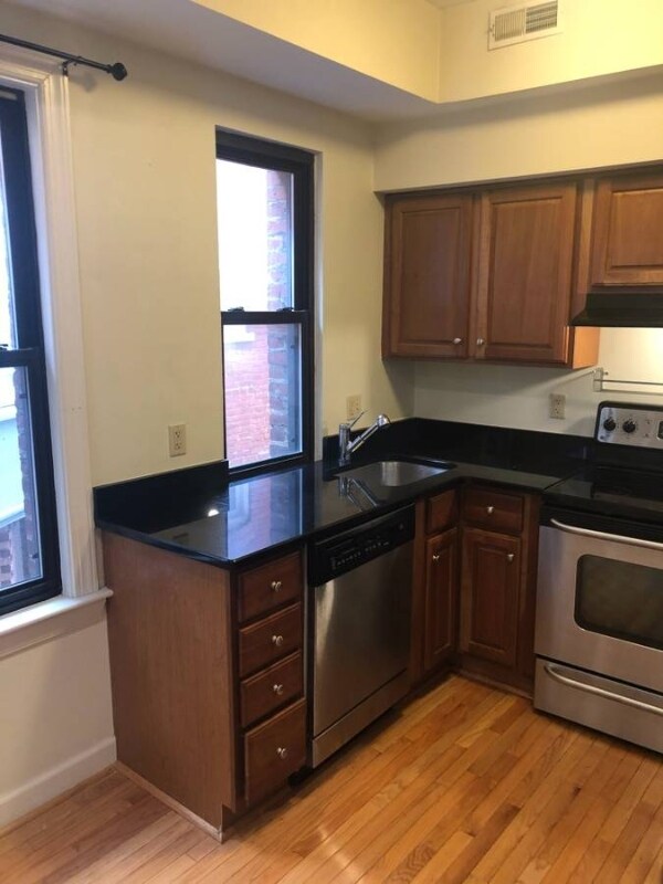 Foto del edificio - 1321 Fairmont St NW