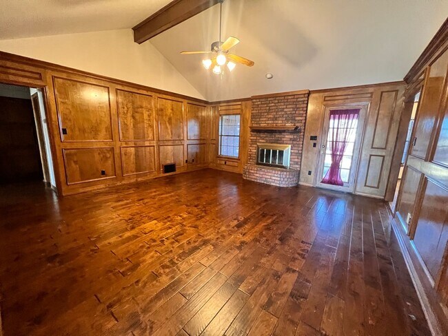 Foto del edificio - BROWNLEE ESTATES-NORTH BOSSIER