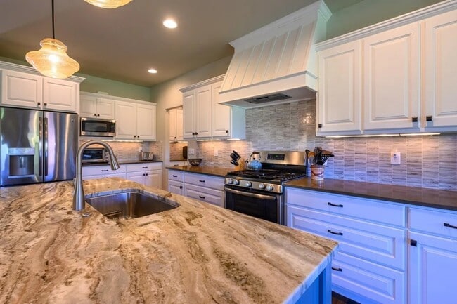 Foto del edificio - 135 E Swift Creek Way