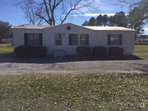 Building Photo - 22260 US-98