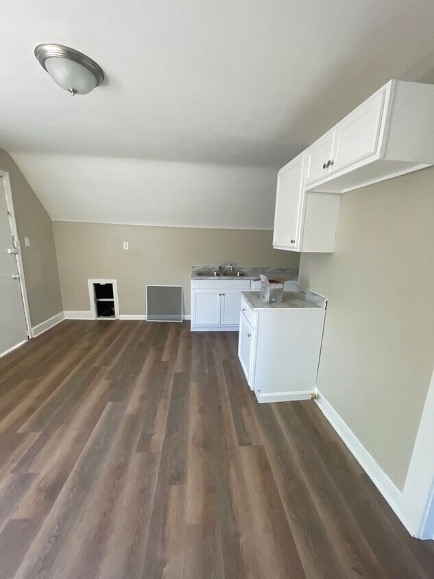 Foto principal - 381 E 152nd St