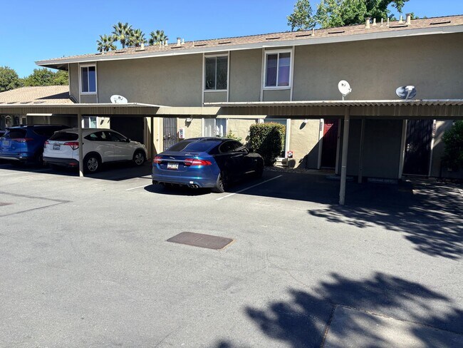 Foto del edificio - Affordable in Concord - Better Hurry On This One...!