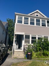 Building Photo - 203 Lamont Ave