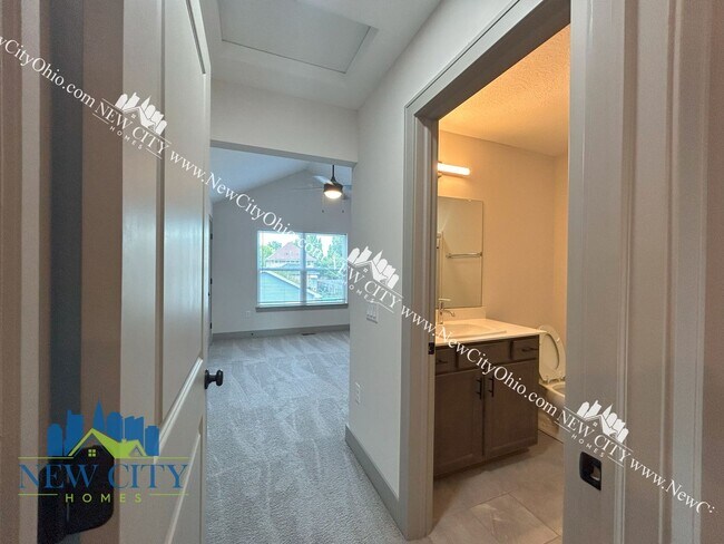 Foto del edificio - Recently Built 2 Bedroom, 2.5 Bathroom Vas...