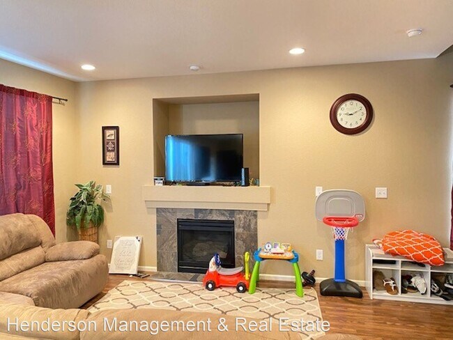 Building Photo - 3 br, 4 bath House - 5236 Ravenswood Ln.