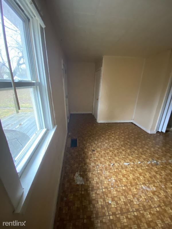 Building Photo - 2 br, 1 bath House - 309 S Washington St A...