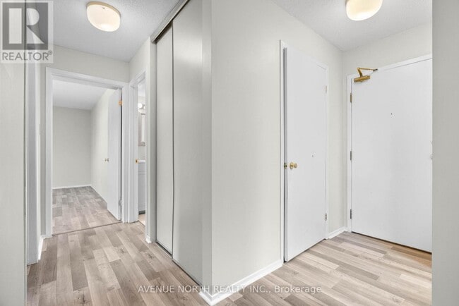 Building Photo - 318 Lorry Greenberg Dr