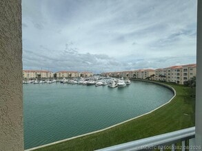 Building Photo - 12 Harbour Isle Dr W