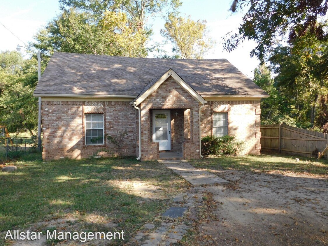 Primary Photo - 3 br, 1 bath House - 62 East Northern Street