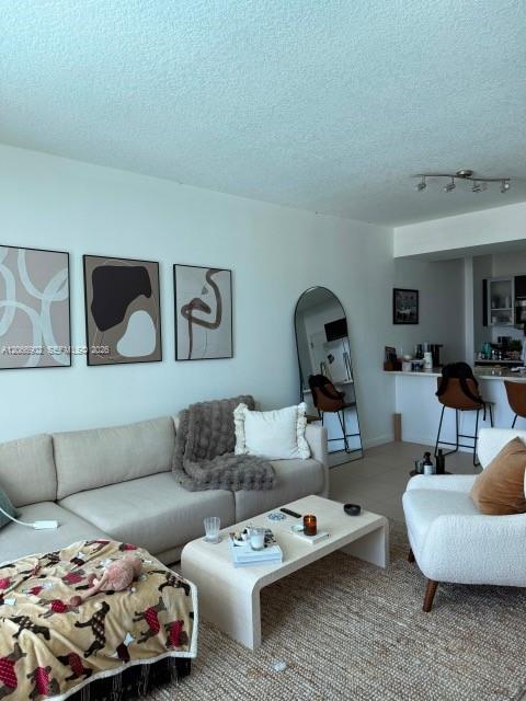 Foto del edificio - 333 NE 24th St