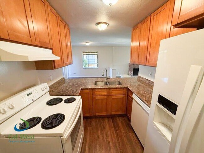 Building Photo - $3295 - Cute Cozy Recently Remodeled Duplex in Morgan Hill near Old Monterey
