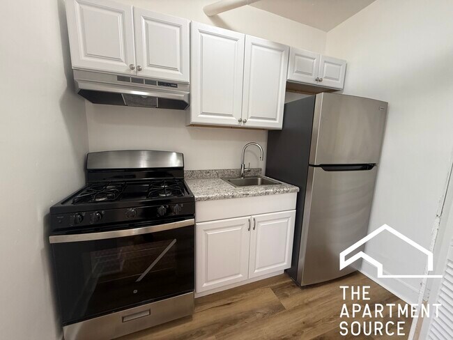 Foto del edificio - 3420 W Irving Park Rd