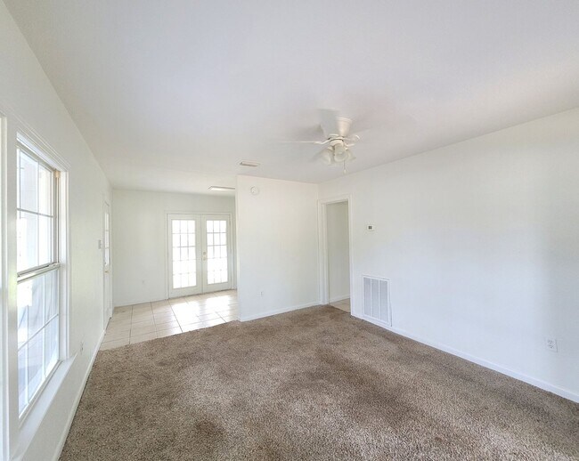 Foto del edificio - 5503 Essex Rd