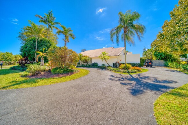 Foto del edificio - 9220 SW 102nd St