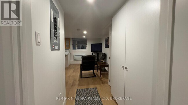 Photo du bâtiment - 4992 McRae St