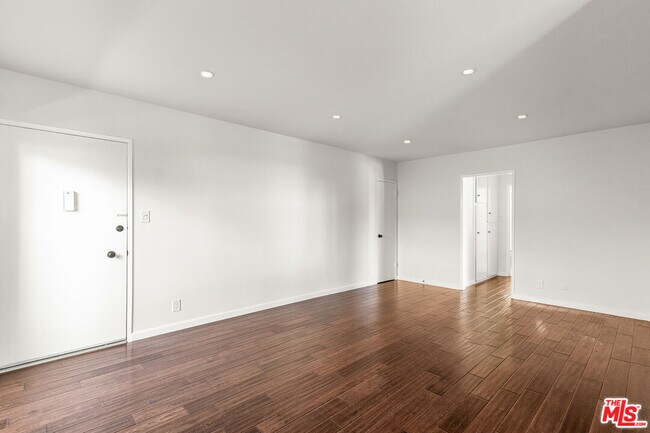 Foto del edificio - 1006 Havenhurst Dr