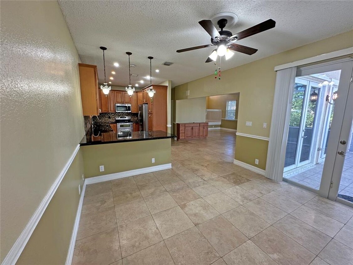 Foto principal - 11487 NW 49th Dr