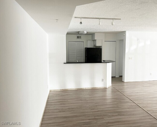 Foto del edificio - 8245 Ibis Club Dr