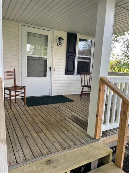 Foto del edificio - 525 Meadowlands Farm Ln