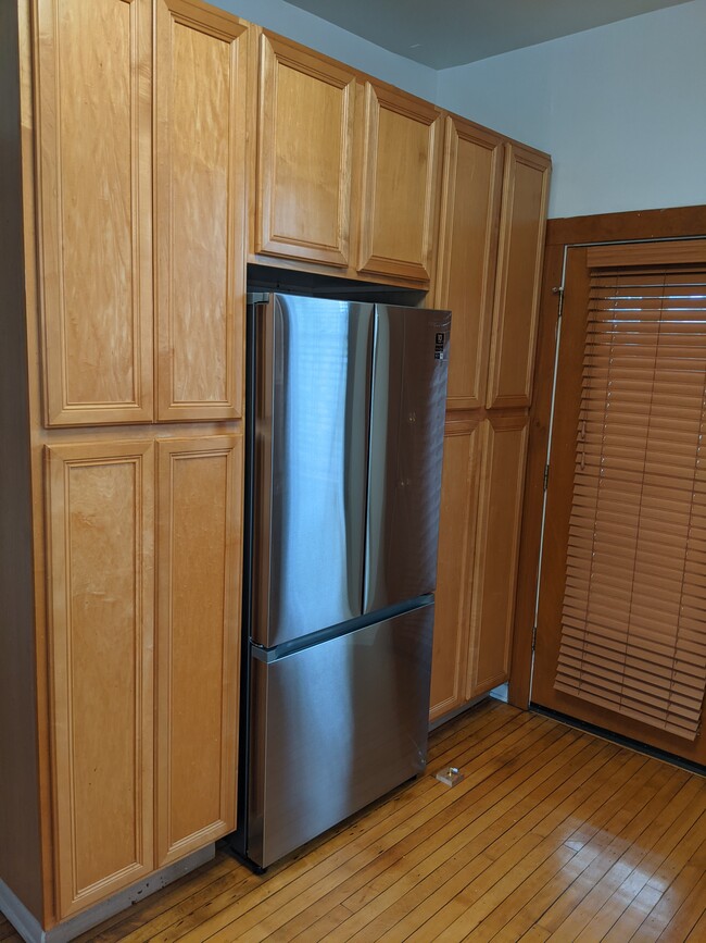 Foto del edificio - 3838 N Kenmore Ave