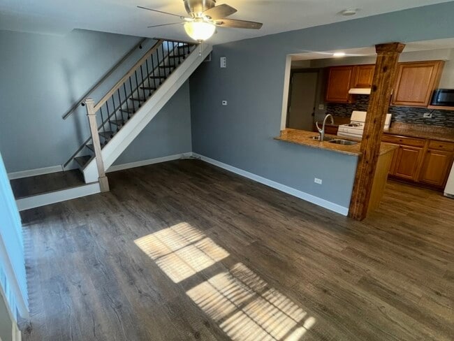 Building Photo - 1202 Spur Ct